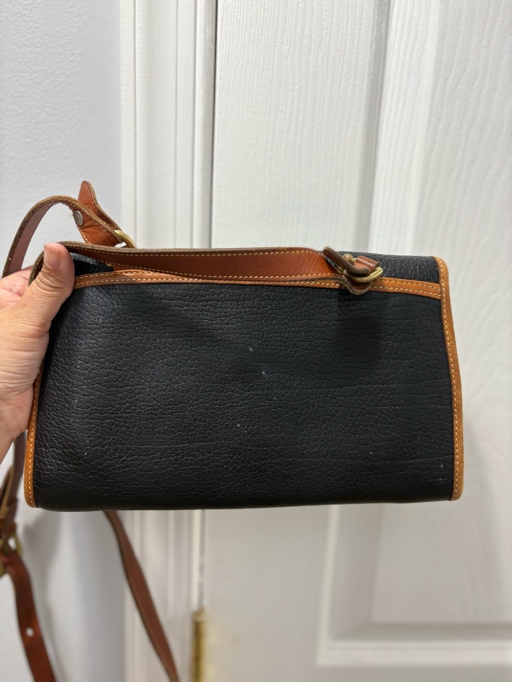 Dooney and Bourke R77 Cavalry Pouchette In Black- FLAWED Pre-owned Condition - Picture 2 of 6